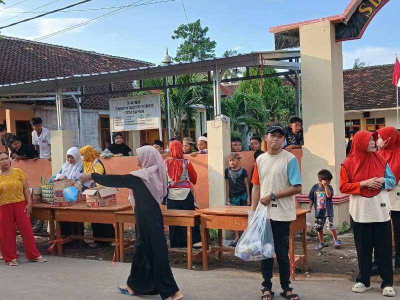Bagi Takjil Di Bulan Suci Ramadhan
